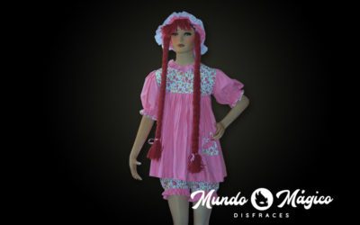 Muñeca rosada blusa de flores