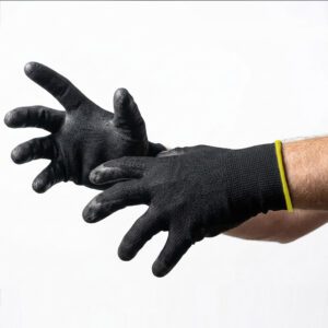 Guantes negros polyester